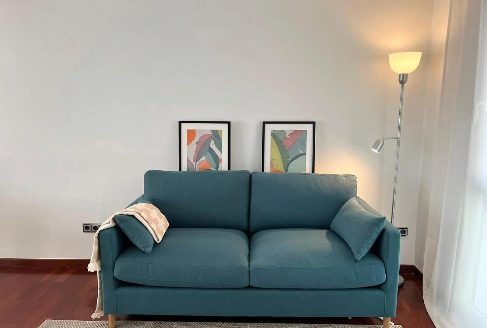 Modern Apartment By The Sea Near Barcelona Premia De Mar